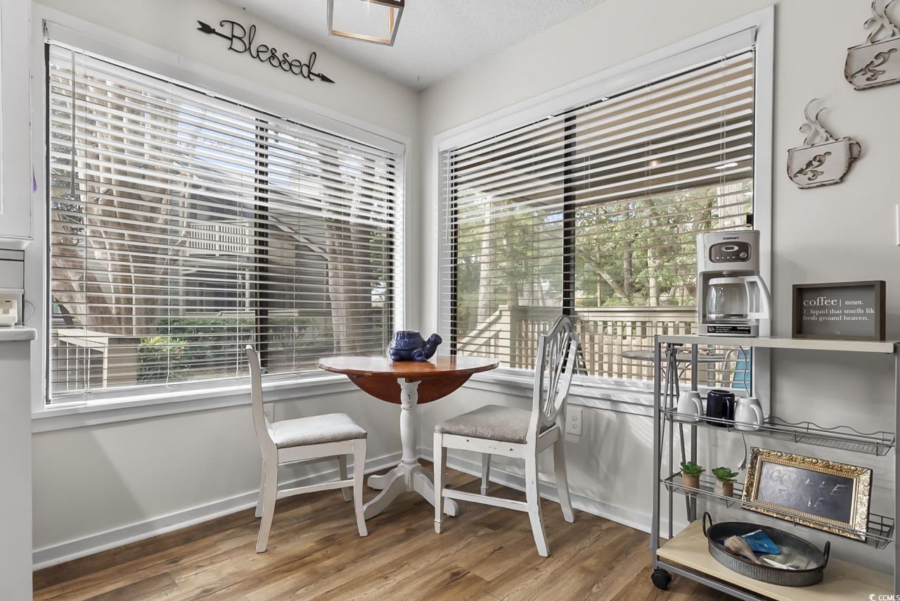 400 Melrose Dr. Photo 12