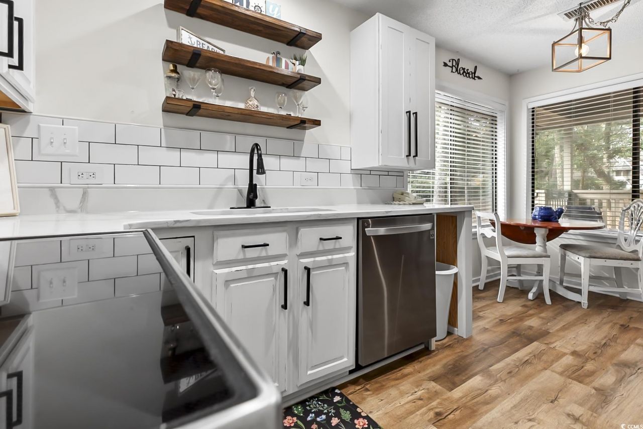 400 Melrose Dr. Photo 14