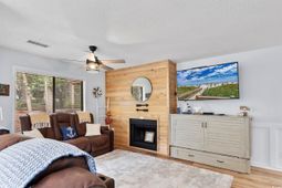 400 Melrose Dr. photo 4