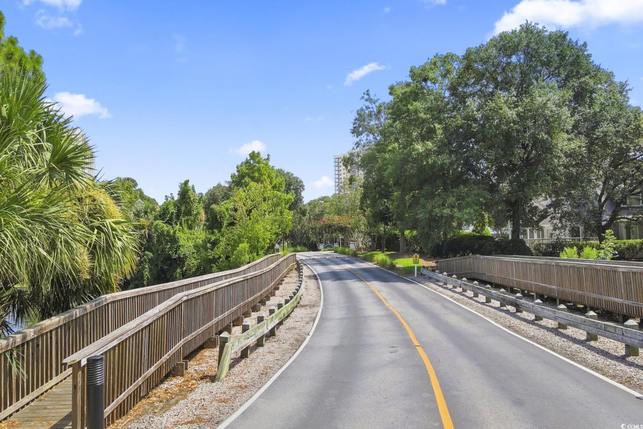 400 Melrose Dr. Photo 38