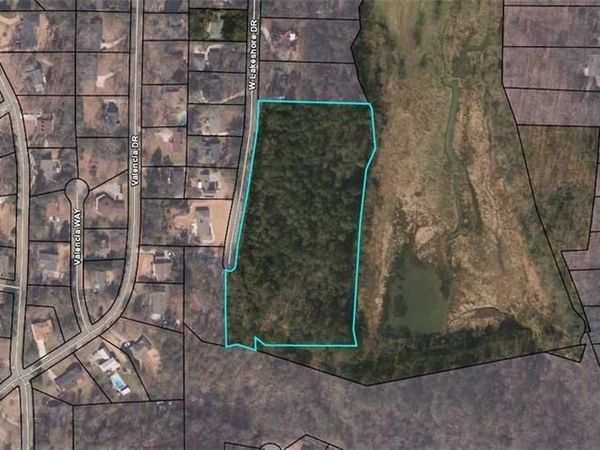 1230 W Lakeshore Drive, Dalton, GA 30720