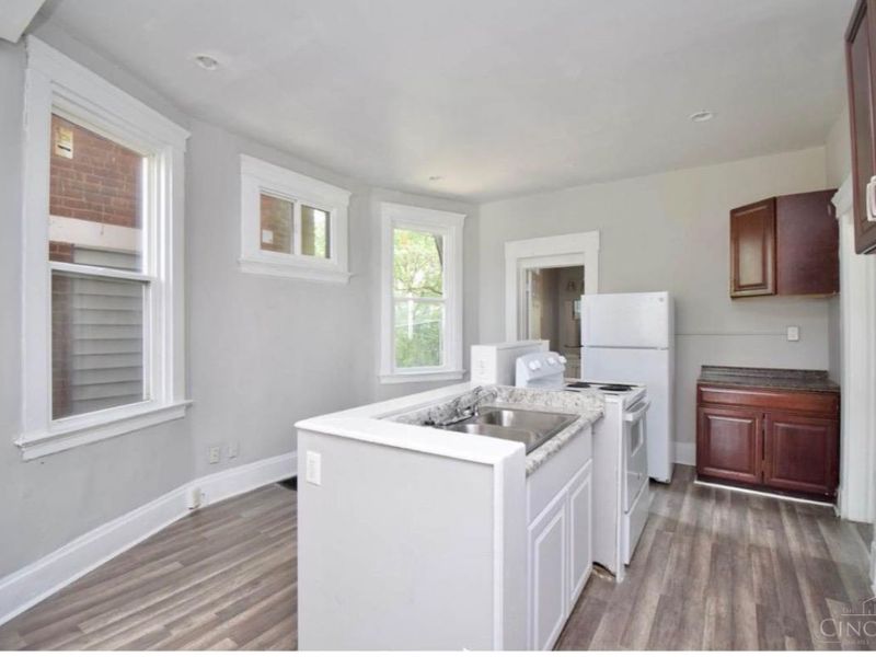 1015 Purcell Avenue, Cincinnati, OH 45205 Photo 8