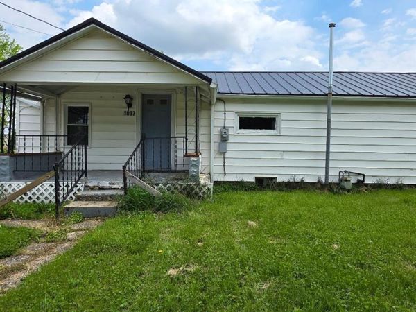 1037 Fishlock Avenue, Findlay, OH 45840