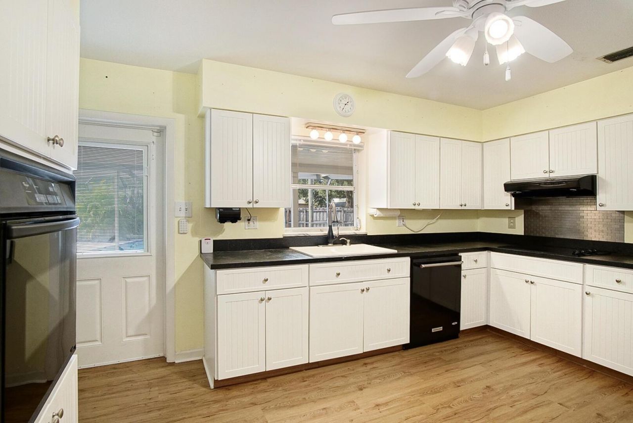 2717 Sunrise Boulevard, Fort Pierce, FL 34982 Photo