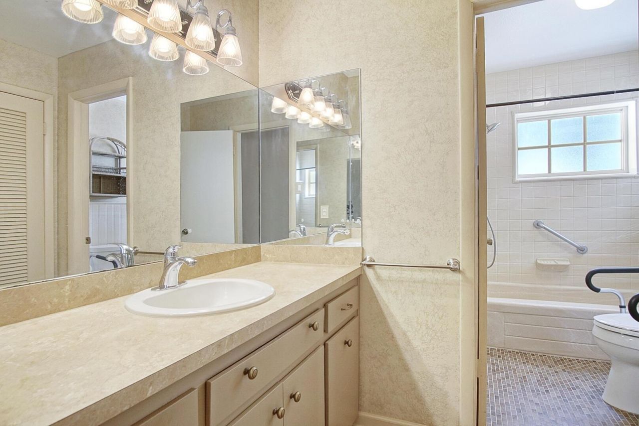 2717 Sunrise Boulevard, Fort Pierce, FL 34982 Photo