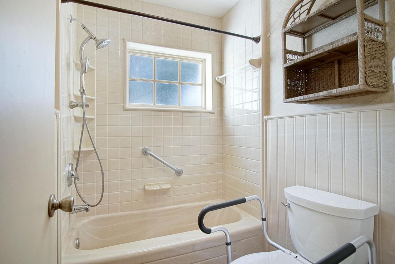 2717 Sunrise Boulevard, Fort Pierce, FL 34982 Photo