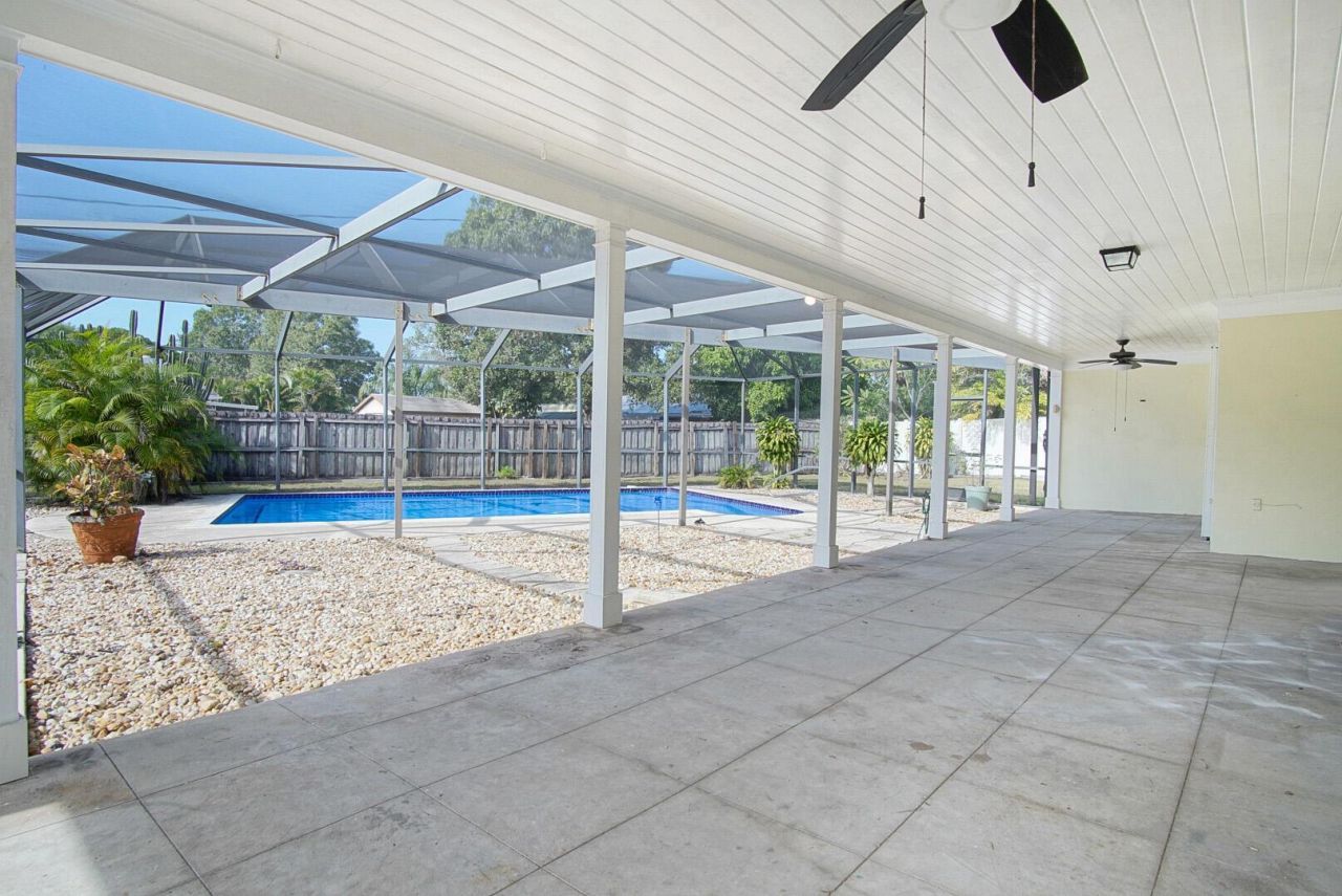 2717 Sunrise Boulevard, Fort Pierce, FL 34982 Photo