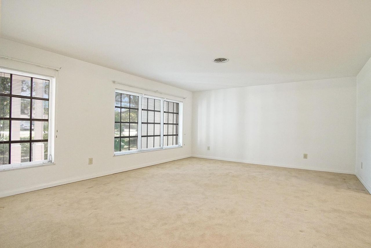 2717 Sunrise Boulevard, Fort Pierce, FL 34982 Photo