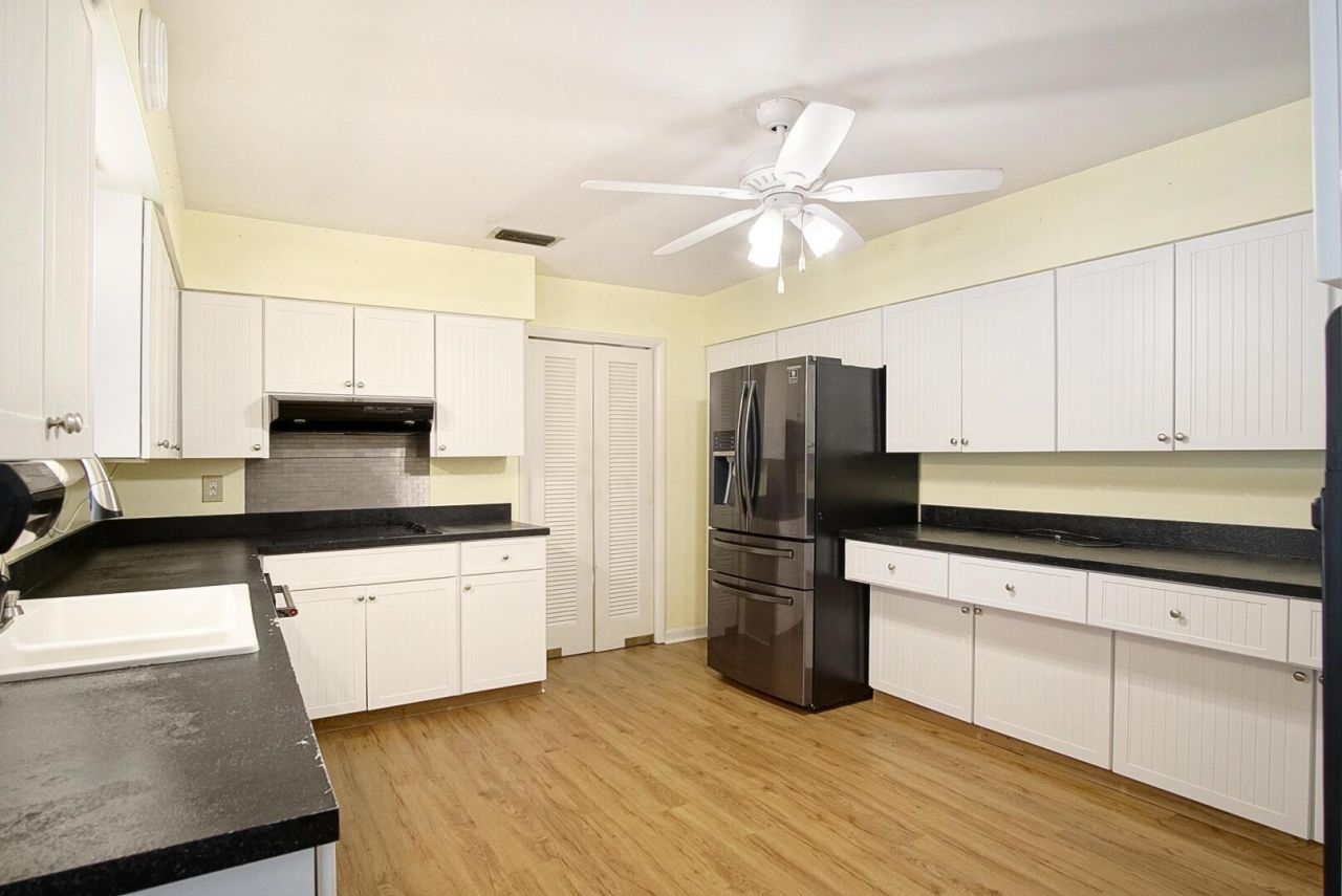 2717 Sunrise Boulevard, Fort Pierce, FL 34982 Photo