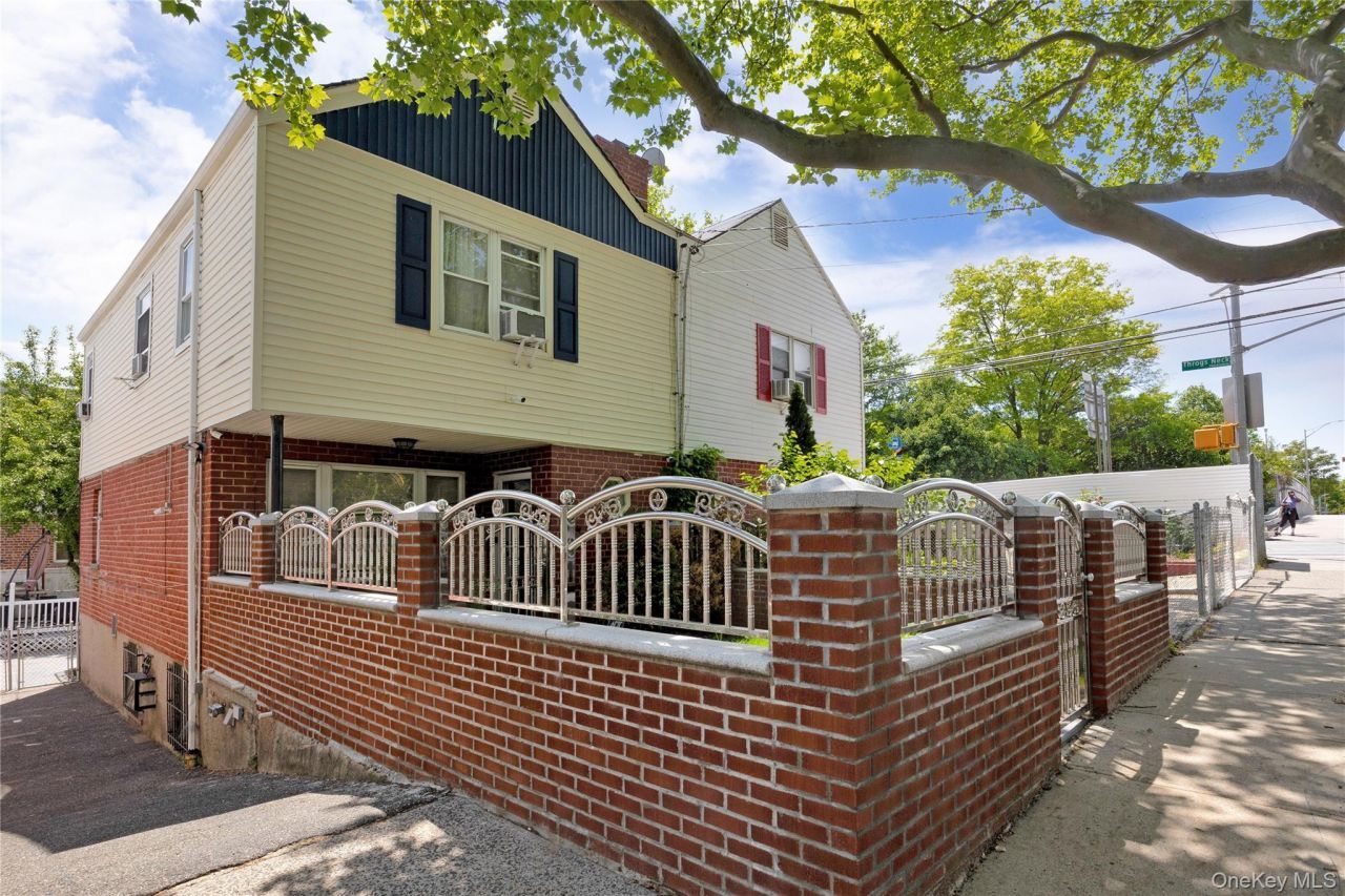 3152 Randall Avenue, Bronx, NY 10465 Main Photo
