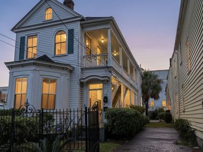 17 Charlotte Street, Charleston, SC 29403