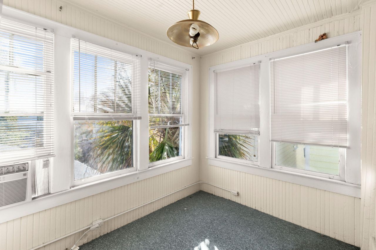 17 Charlotte Street Photo 19