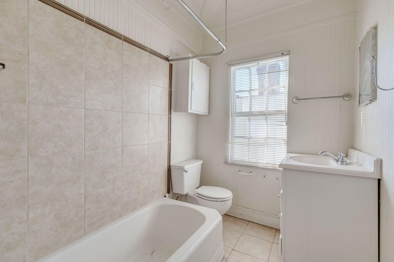 17 Charlotte Street Photo 20