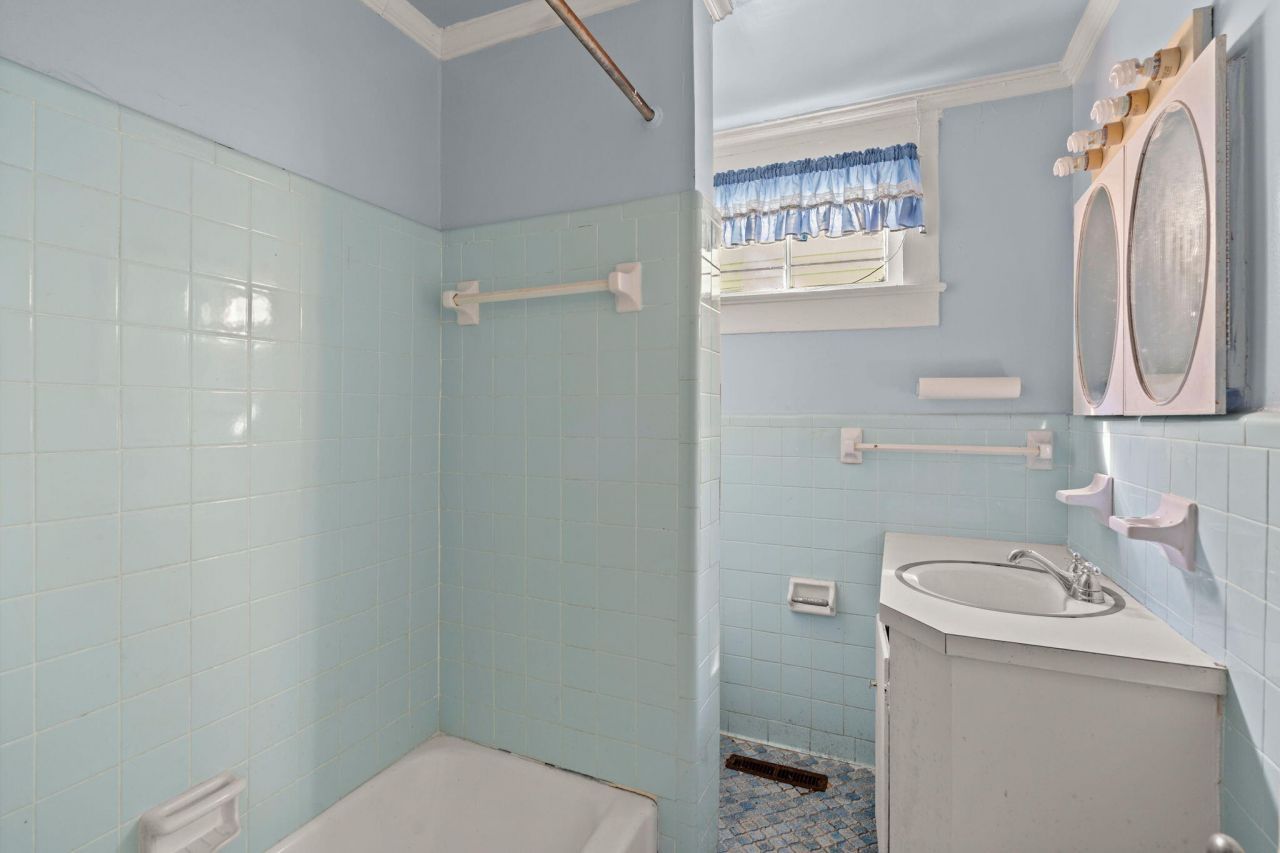 17 Charlotte Street Photo 23