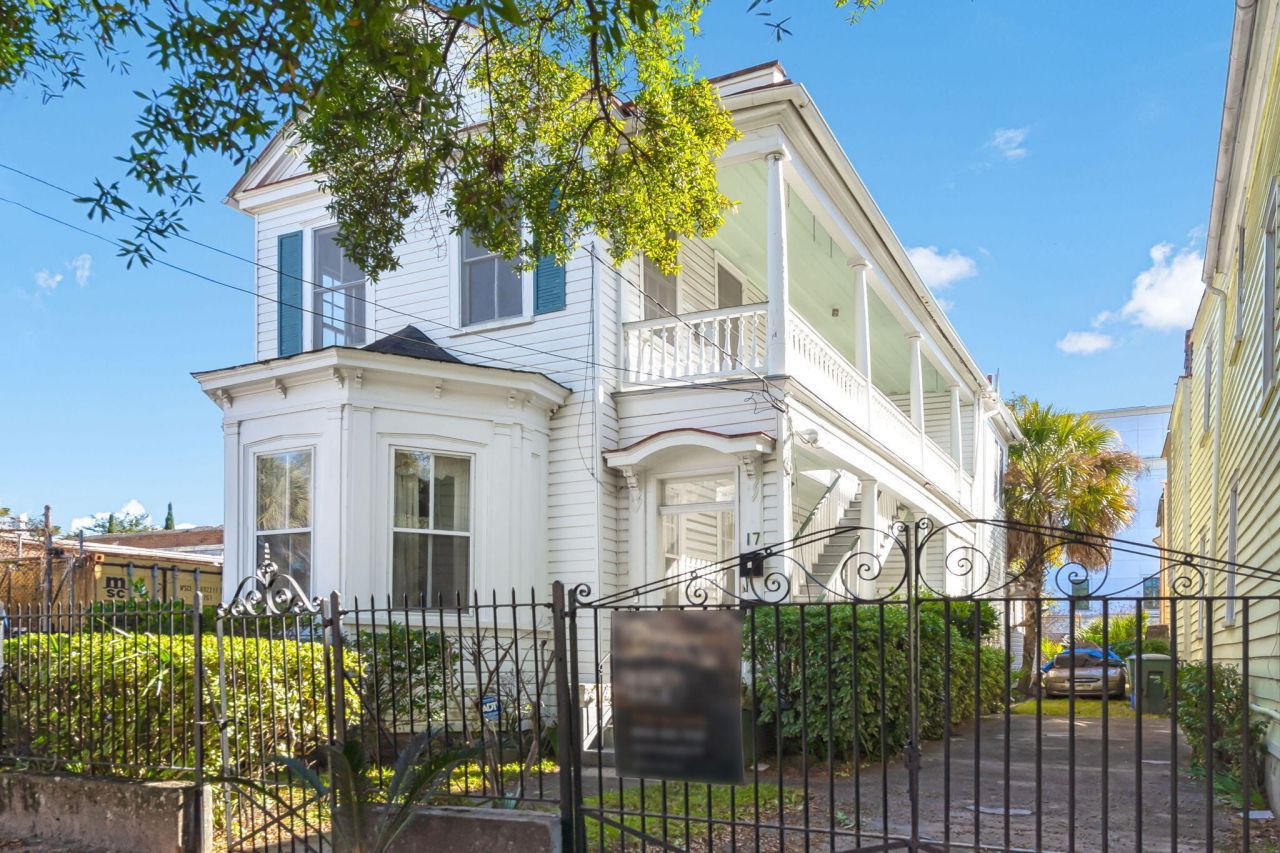 17 Charlotte Street Photo 4