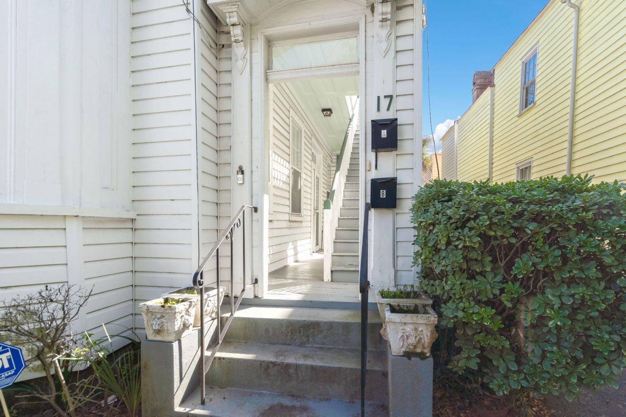 17 Charlotte Street Photo 6