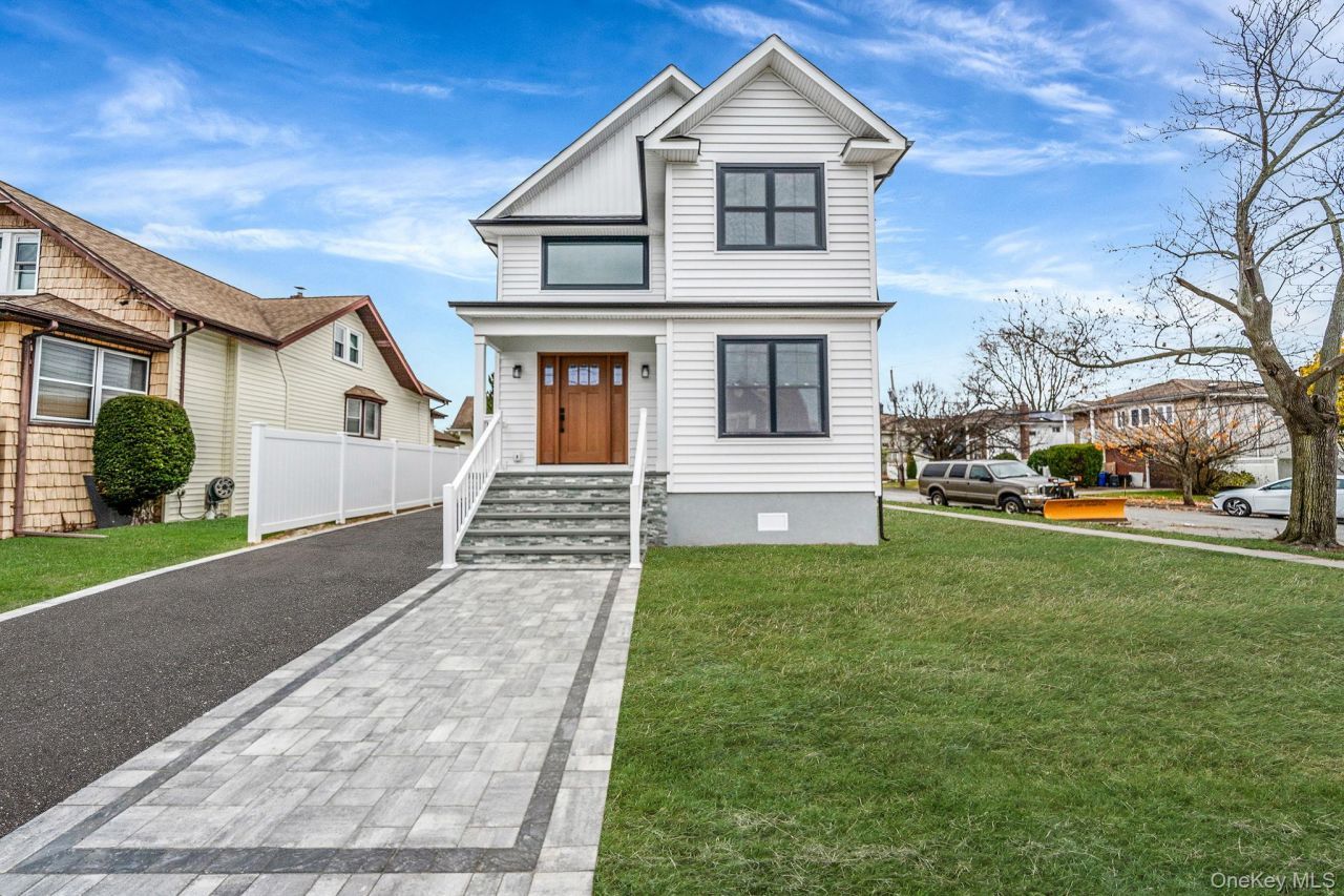 2929 Yale Place, Baldwin, NY 11510 Main Photo