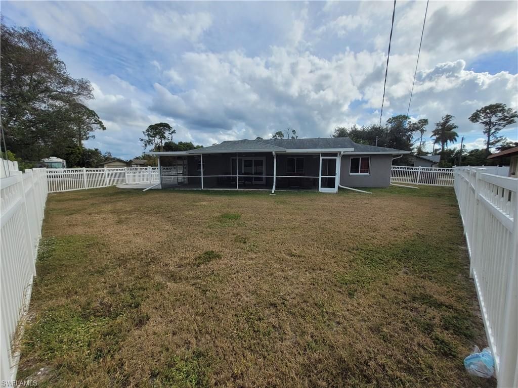 8631 Beacon St, Fort Myers, FL 33907 Photo