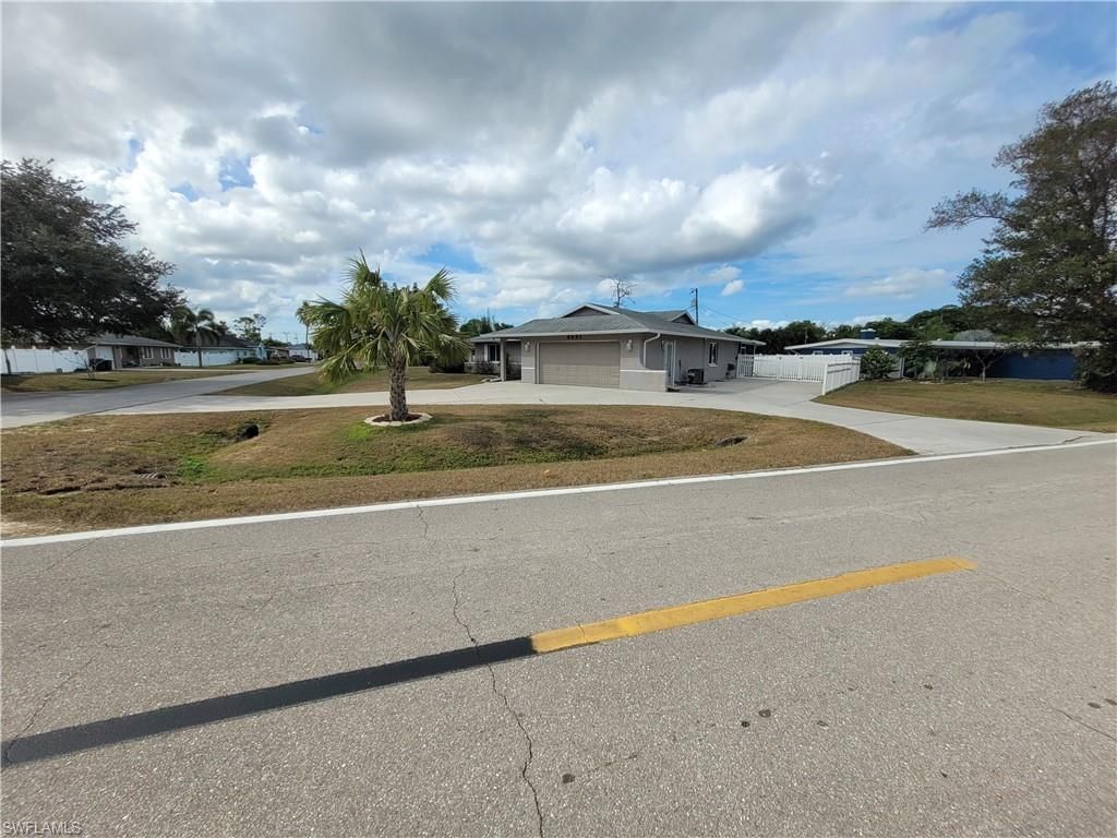 8631 Beacon St, Fort Myers, FL 33907 Photo