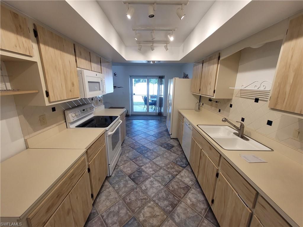 8631 Beacon St, Fort Myers, FL 33907 Photo