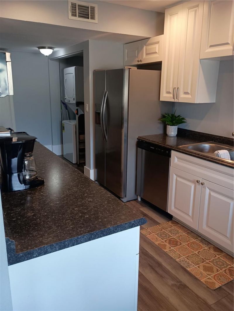 10125 Manatee Avenue W, Unit A4, Bradenton, FL 34209 Photo