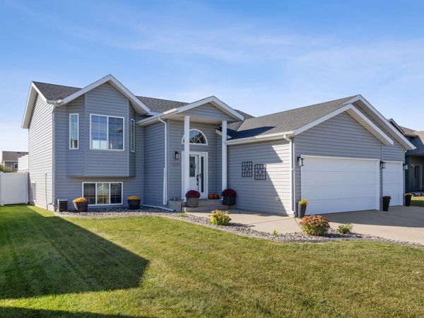4534 Westport Parkway, West Fargo, ND 58078