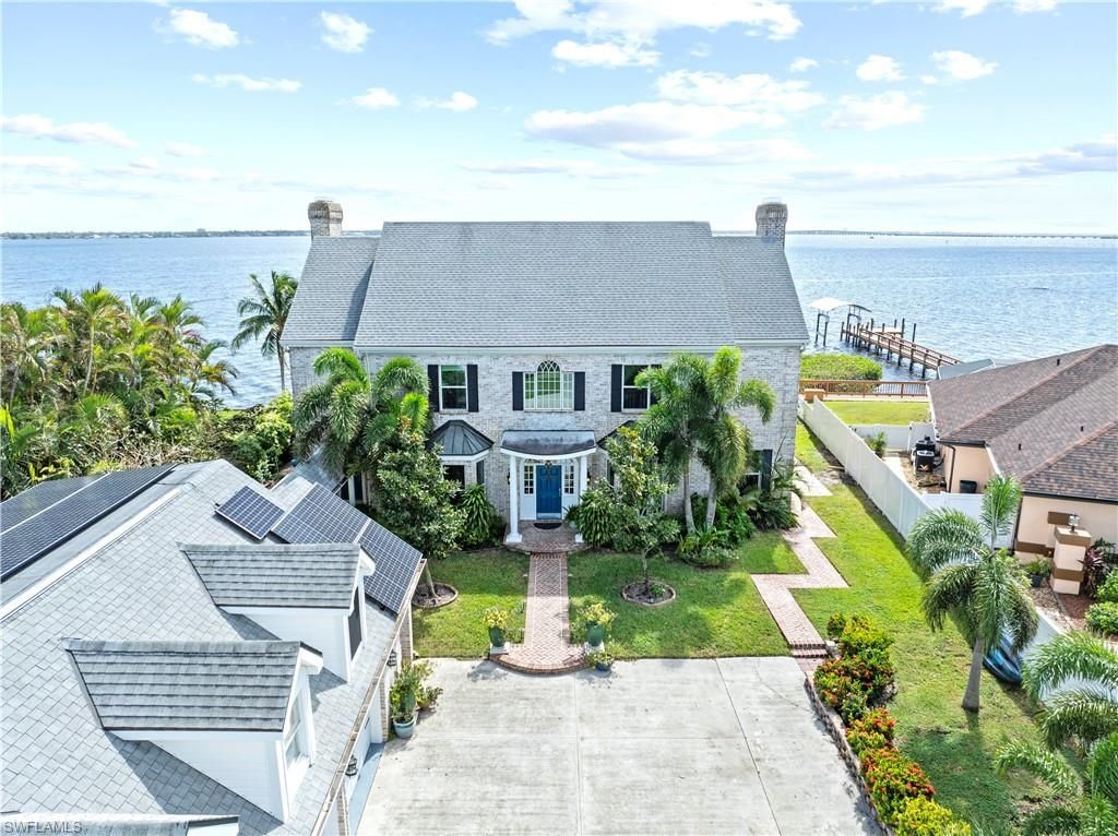 1807 Coral Cir, North Fort Myers, FL 33903 Photo