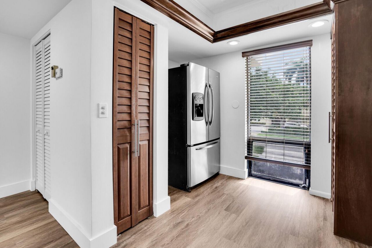 1701 Presidential Way, Unit A201, West Palm Beach, FL 33401 Photo