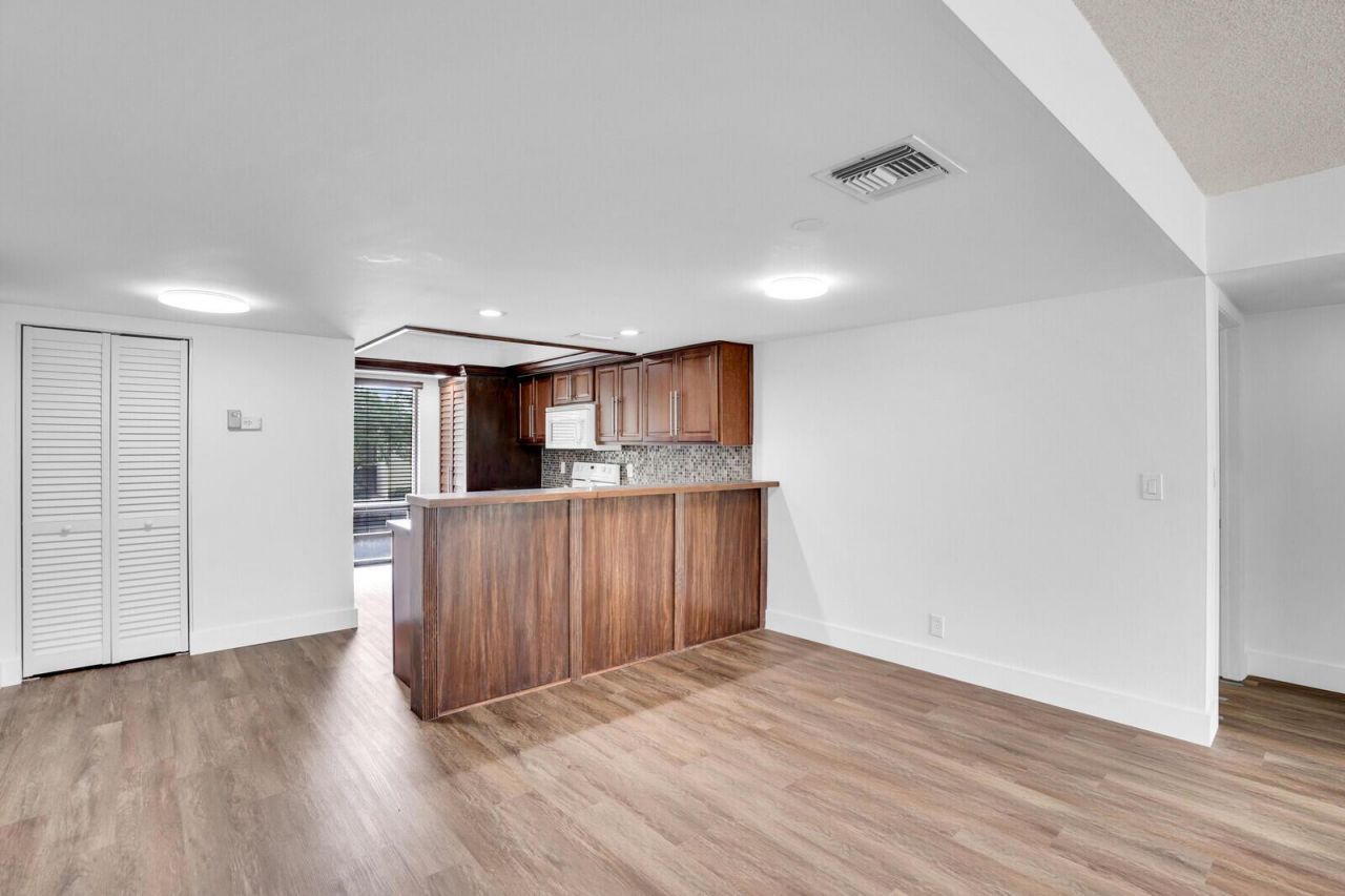 1701 Presidential Way, Unit A201, West Palm Beach, FL 33401 Photo