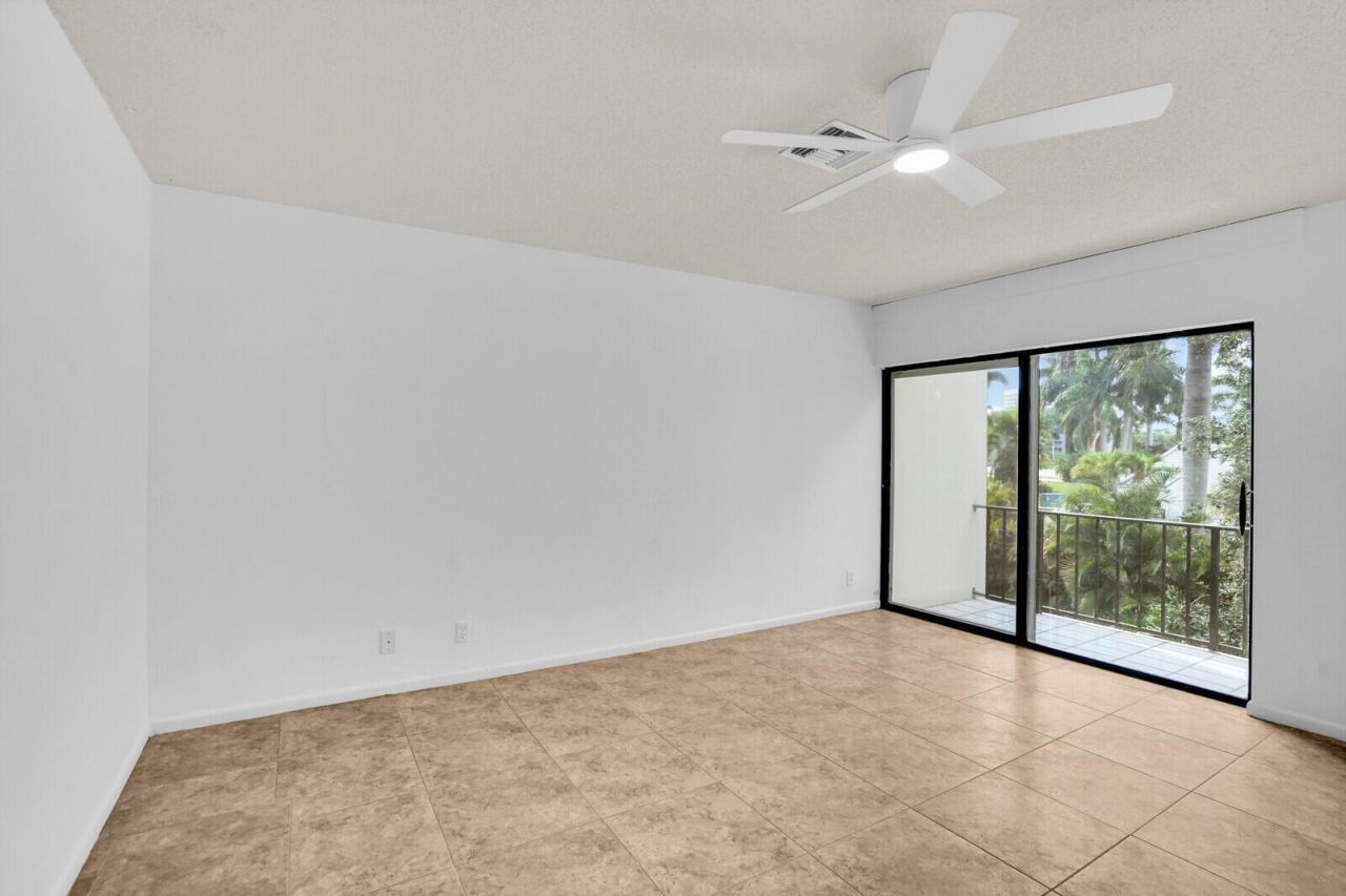 1701 Presidential Way, Unit A201, West Palm Beach, FL 33401 Photo