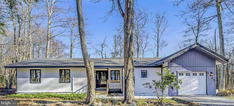 1135 SEVEN NATIONS DRIVE, TOBYHANNA, PA 18466