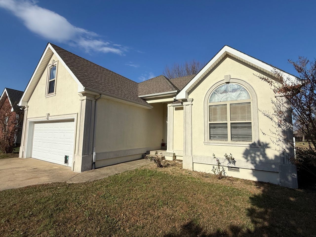 141 Foxrun, Springfield, TN 37172 Main Photo