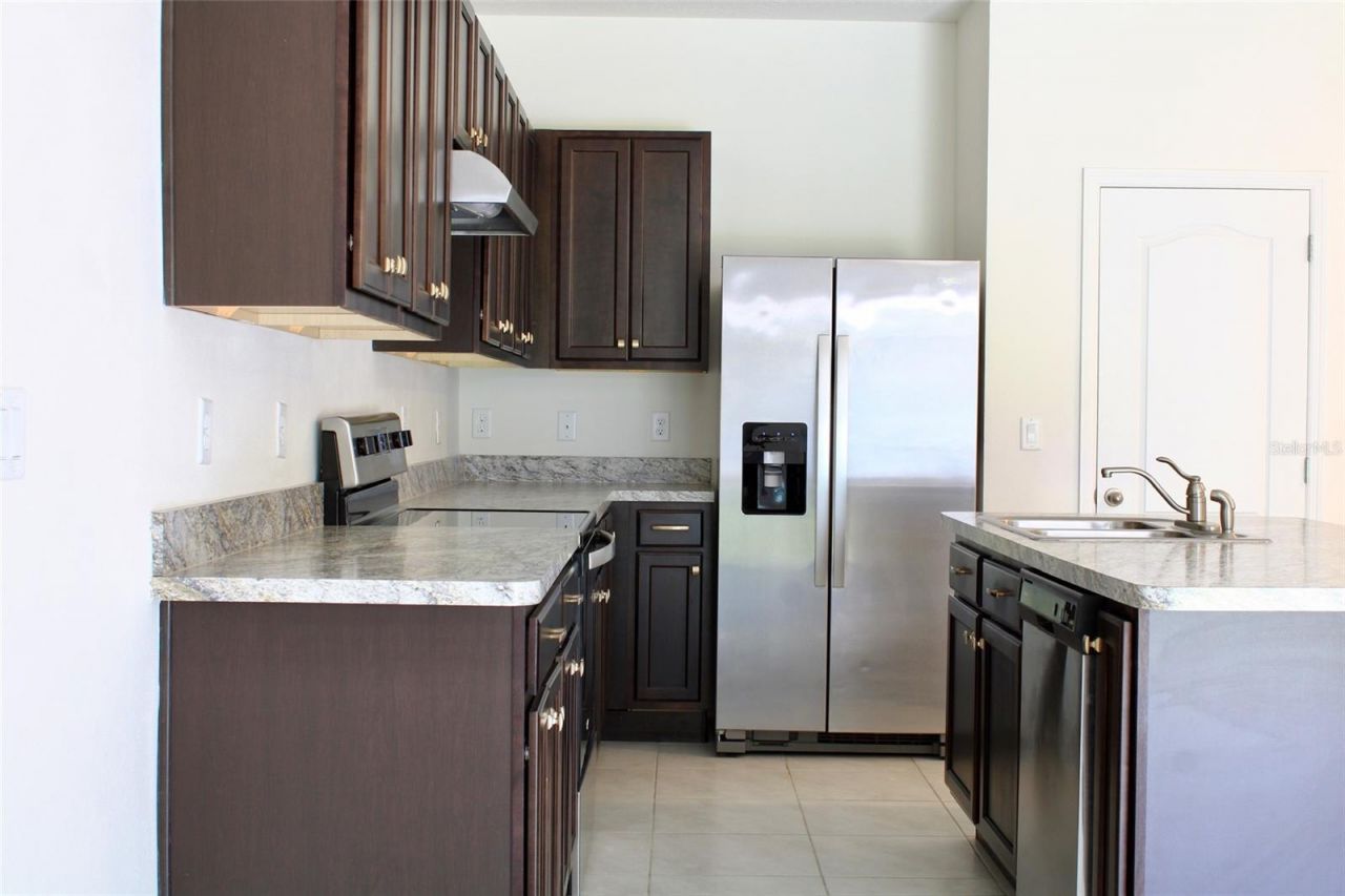 1256 Yellow Finch Drive, Davenport, FL 33837 Photo