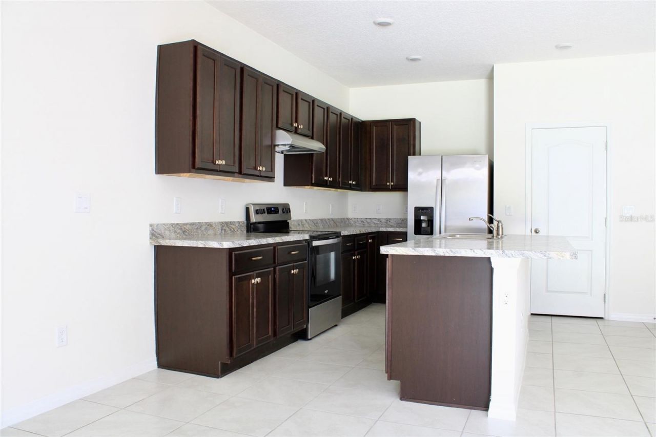 1256 Yellow Finch Drive, Davenport, FL 33837 Photo