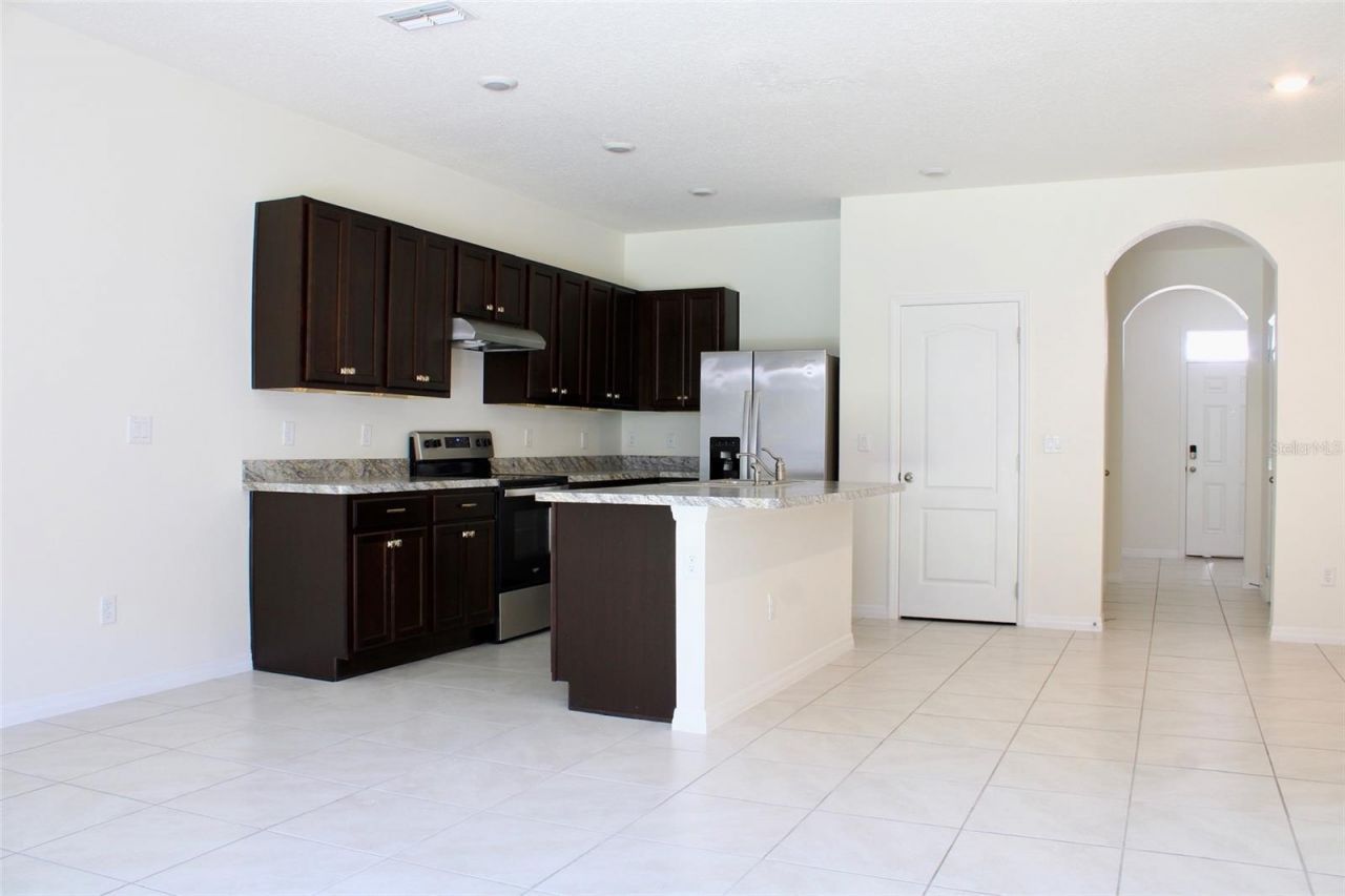1256 Yellow Finch Drive, Davenport, FL 33837 Photo