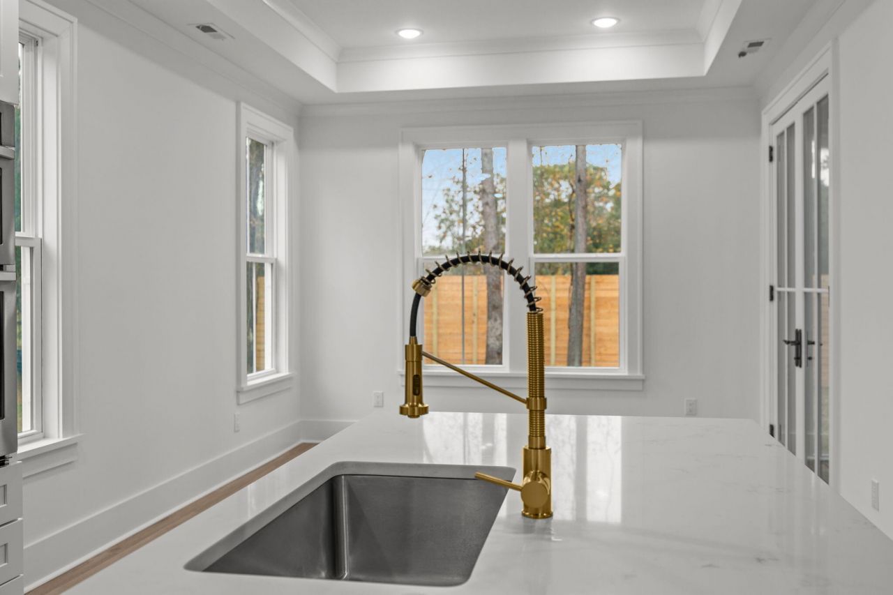 2828 River Road Photo 17