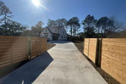 2828 River Road photo 4