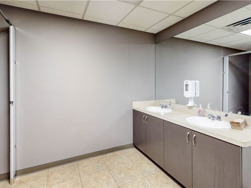 2217 E 9th Street, Unit 2nd fl, Cleveland, OH 44115 Photo 17