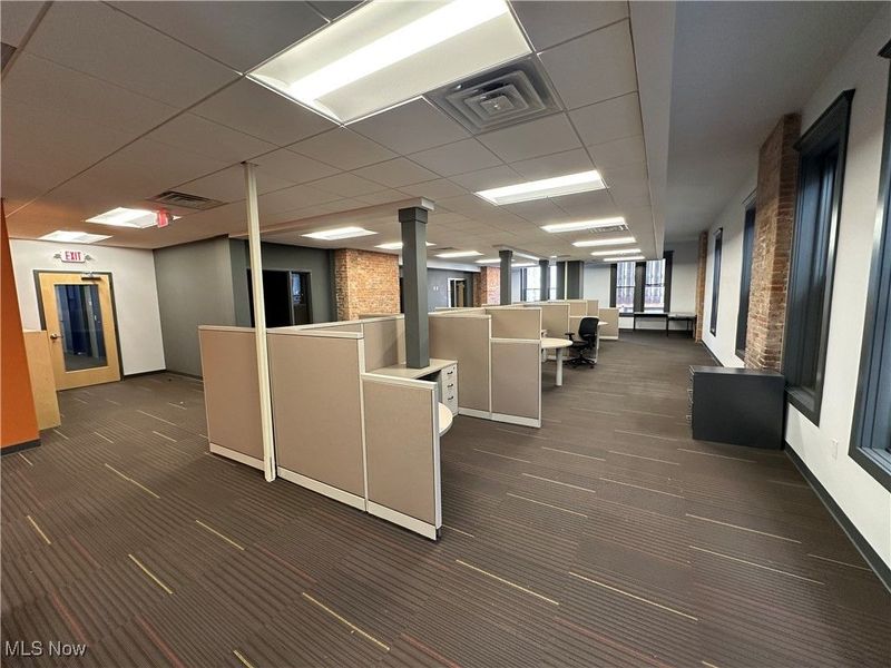 2217 E 9th Street, Unit 2nd fl, Cleveland, OH 44115 Photo 6