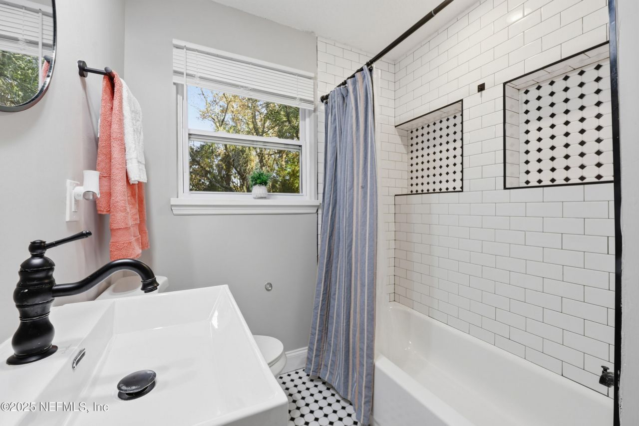 3517 Cesery Boulevard, Jacksonville, FL 32277 Photo