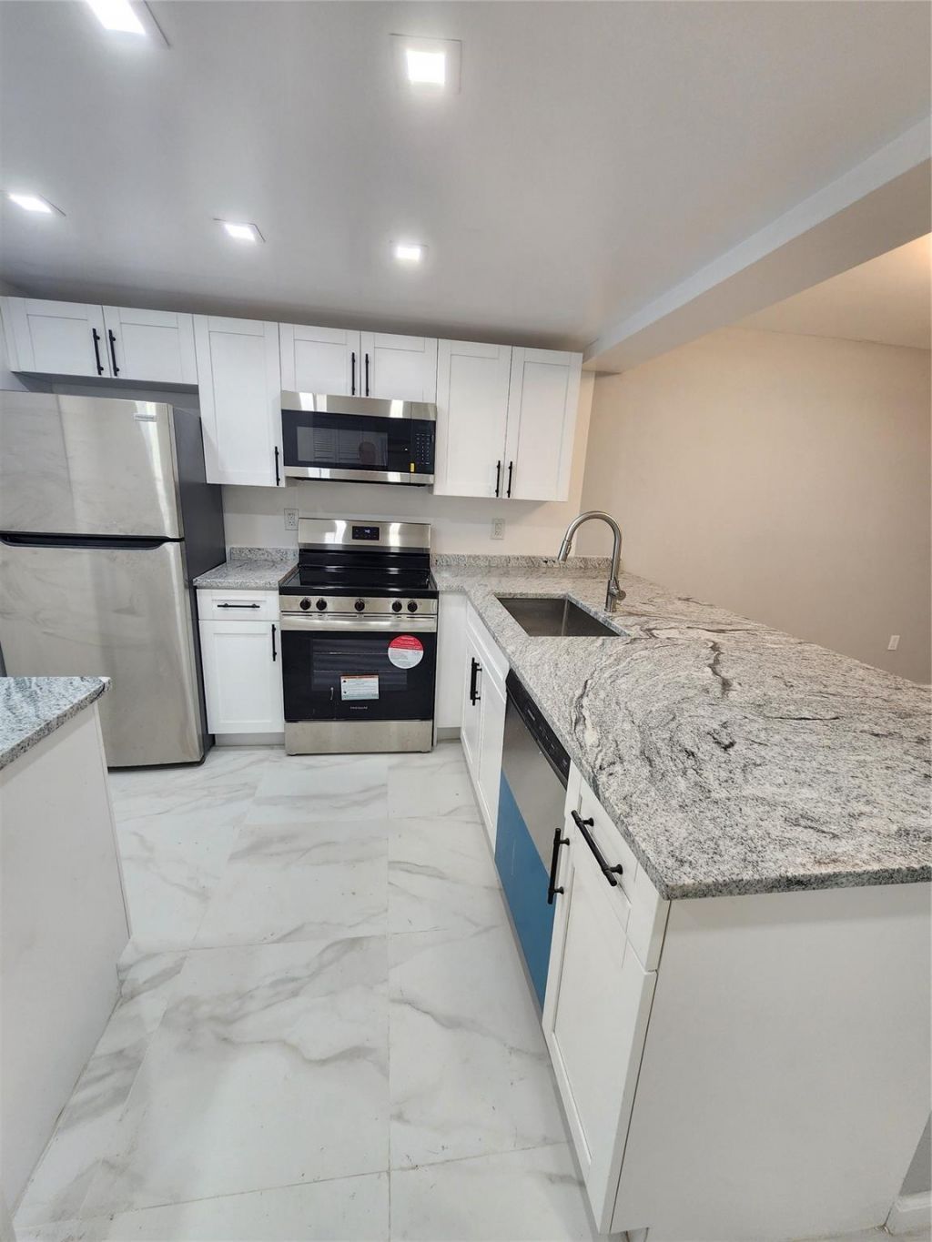 485 N Pine Island Road, Unit 204, Fort Lauderdale, FL 33324 Photo