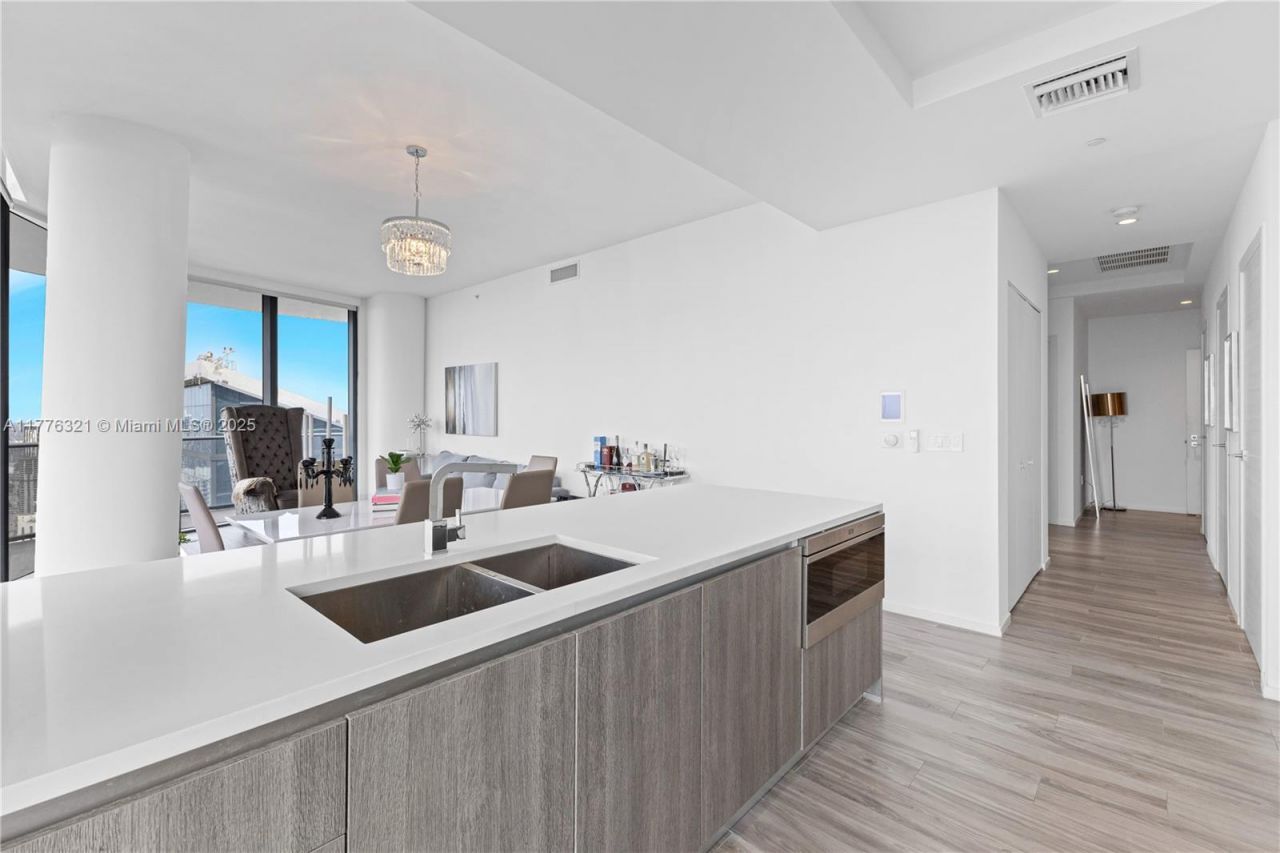 801 S Miami Ave, Unit 5209, Miami, FL 33130 Photo