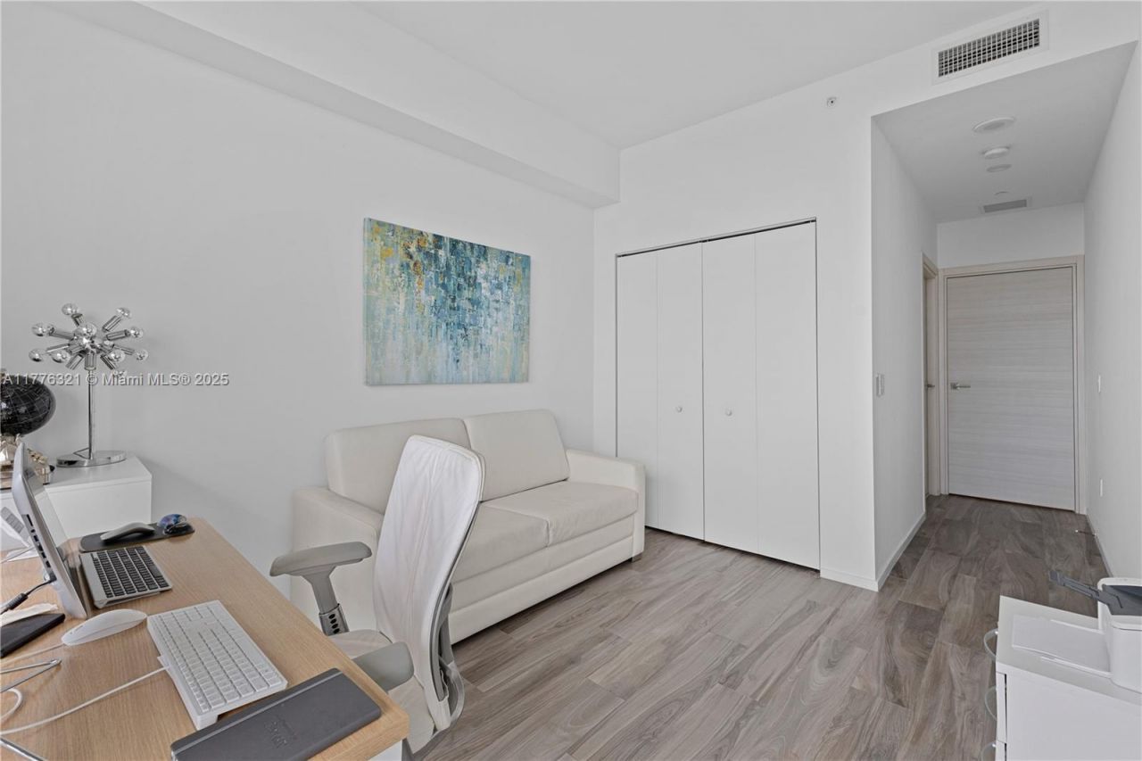 801 S Miami Ave, Unit 5209, Miami, FL 33130 Photo