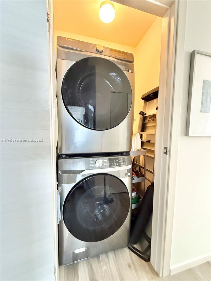 801 S Miami Ave, Unit 5209, Miami, FL 33130 Photo