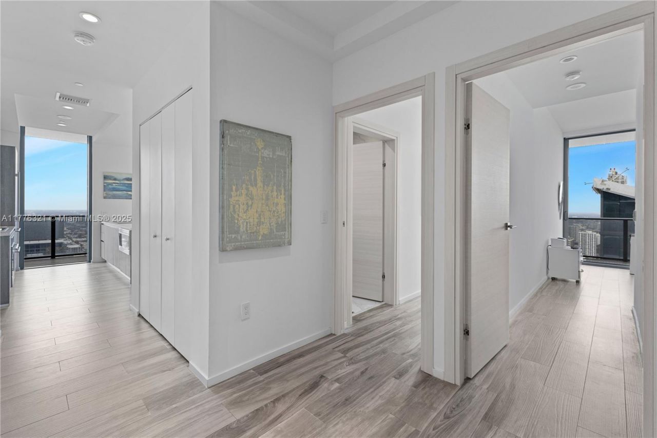 801 S Miami Ave, Unit 5209, Miami, FL 33130 Photo