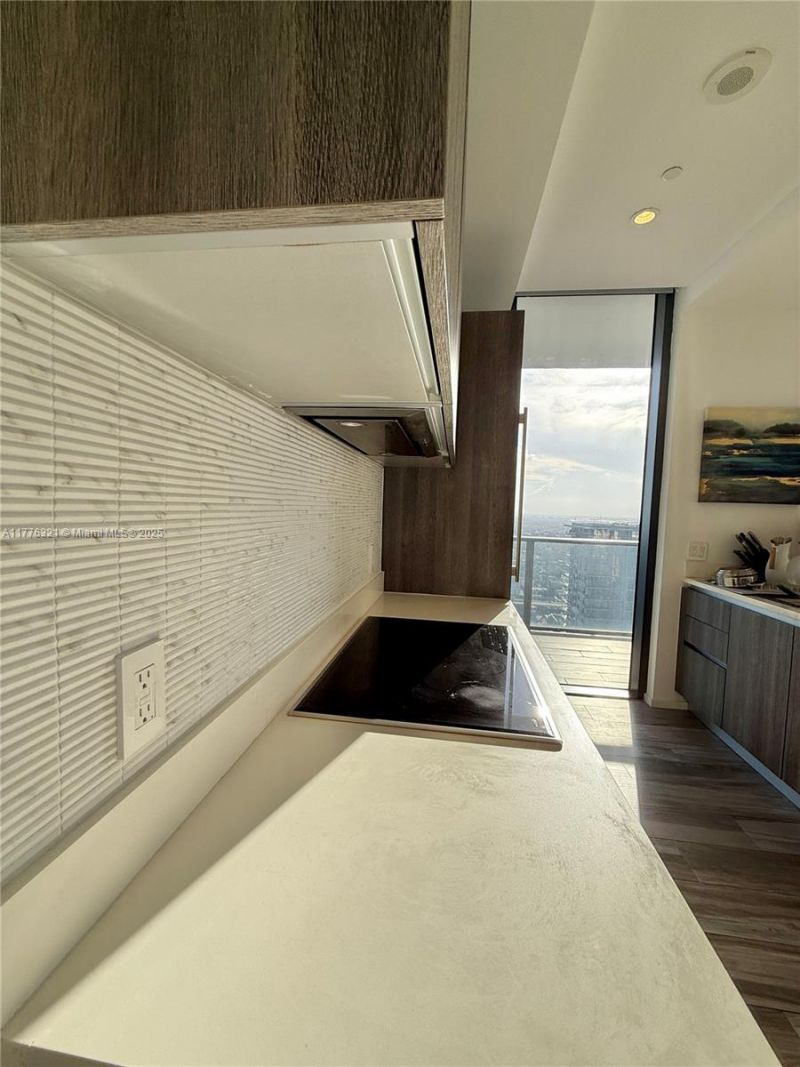 801 S Miami Ave, Unit 5209, Miami, FL 33130 Photo