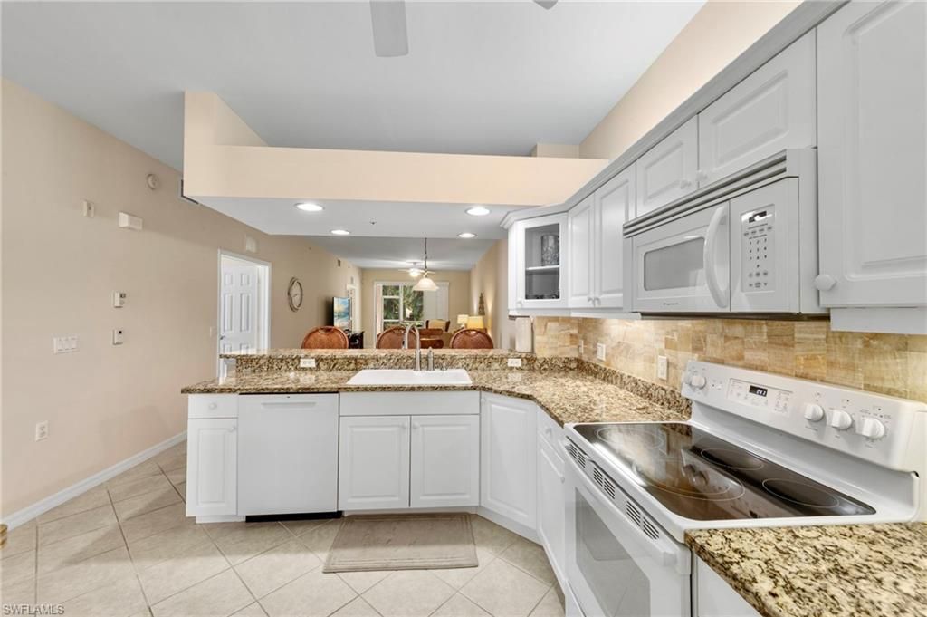 2370 Hidden Lake Ct, Unit 8301, Naples, FL 34112 Photo