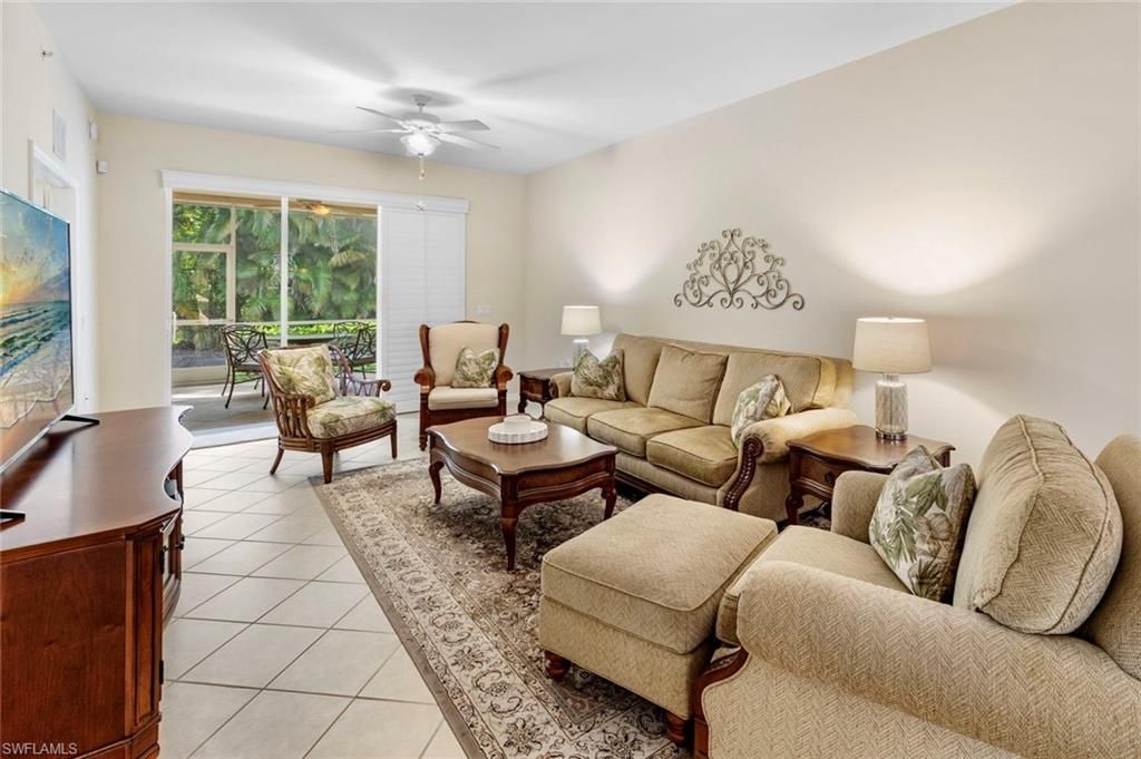 2370 Hidden Lake Ct, Unit 8301, Naples, FL 34112 Photo