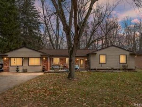 23500 Beech Road, Southfield, MI 48033