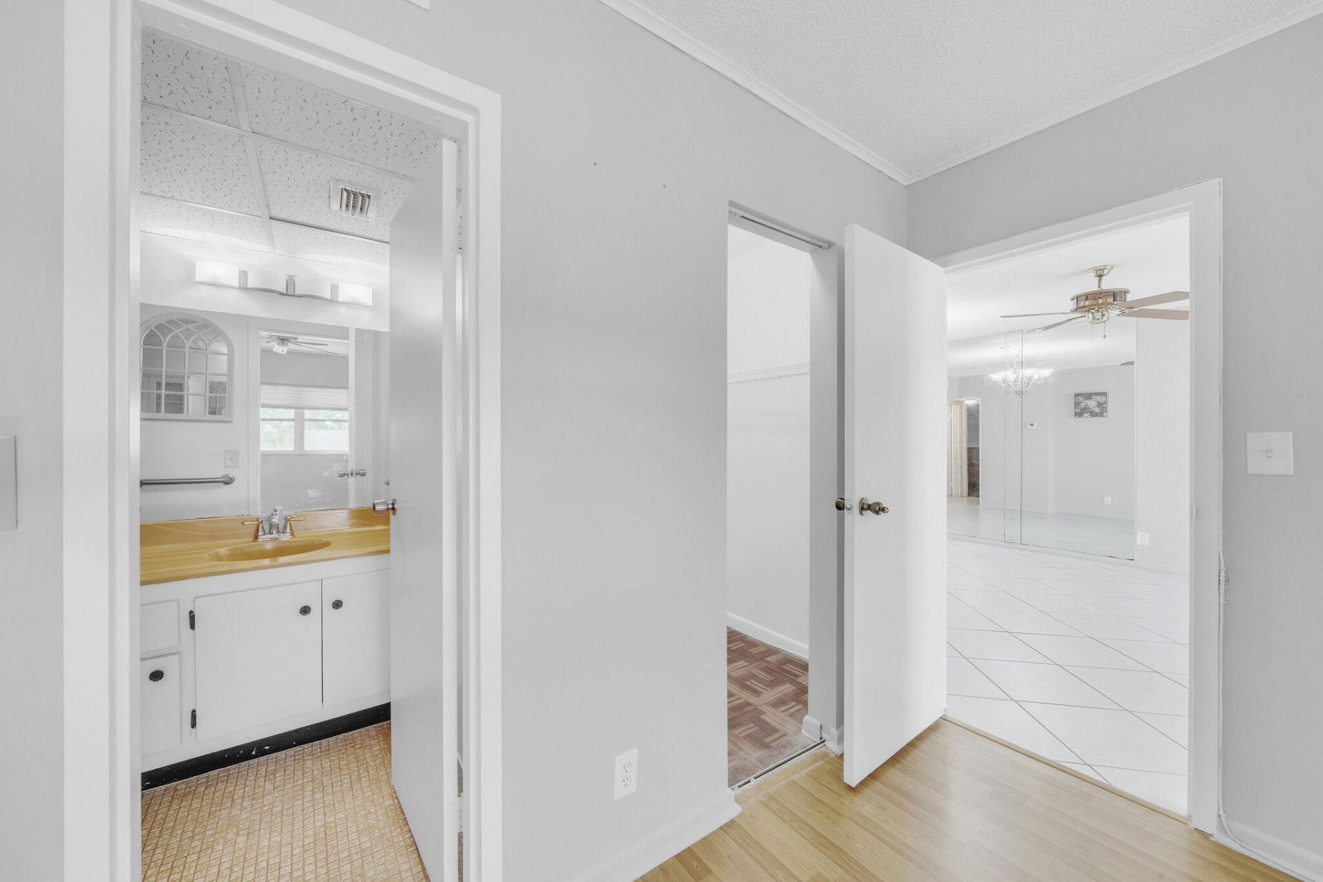 1035 Country Club Drive, Unit 407, Margate, FL 33063 Photo